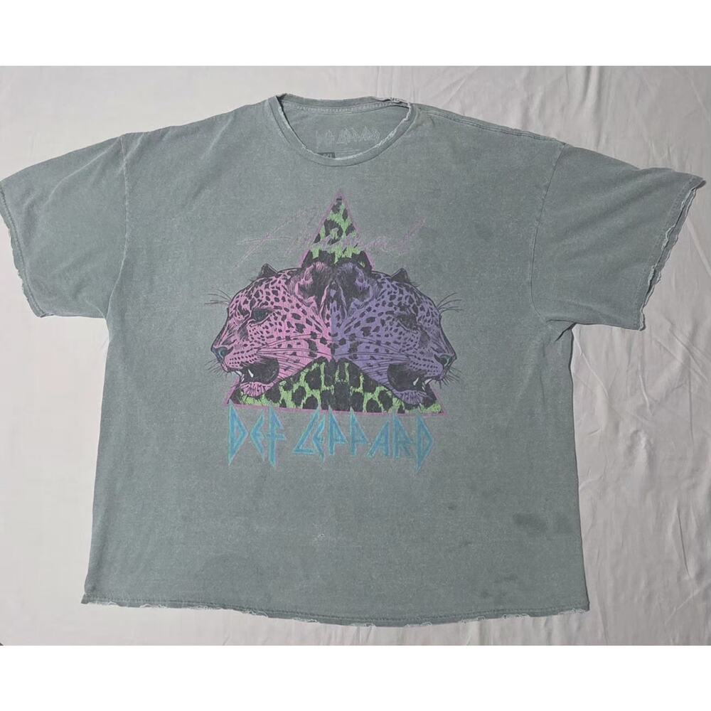 Def Leppard Animal Graphic T-Shirt Green Distressed Rock Band Tee XL